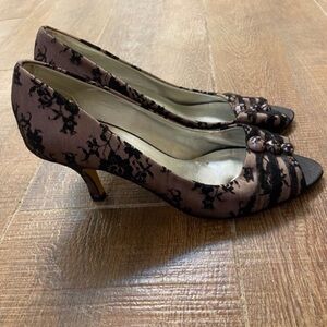 Caparros Black and Brown Lace Heels peep toe Sz 10
